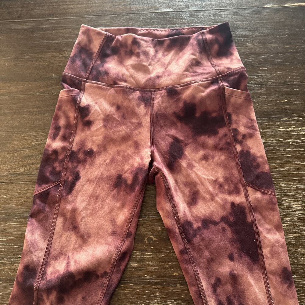 Victoria's Secret Women's Incredible Essential Leggings Size 2 Rose Wine Tie Dye - Picture 2 of 3